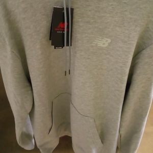 Men's Grey new balance hoodie NWT